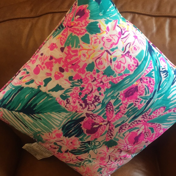 NWT Lilly Pulitzer square decorative pillow - Picture 7 of 9